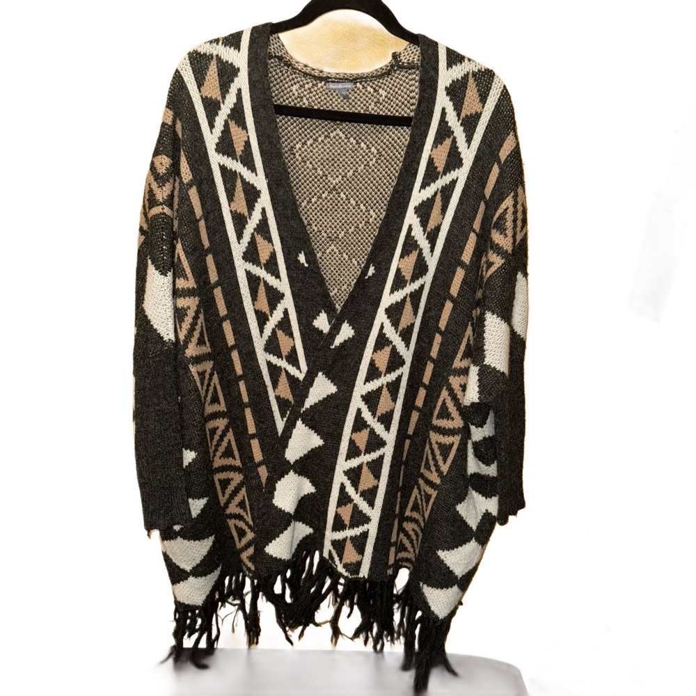 Geometric Patterned Black and Beige Sweater Cardigan